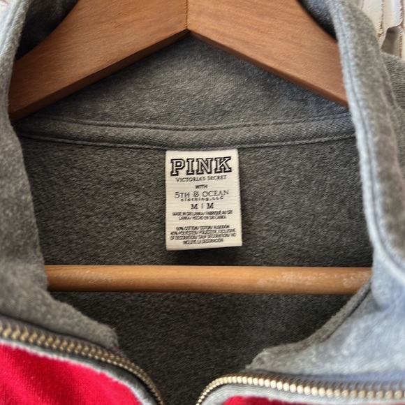 MLB Nationals half zip. - Picture 2 of 3